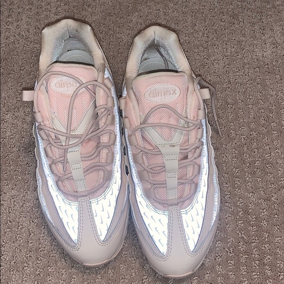 Nike Air Max pink and white reflective - Picture 5 of 10